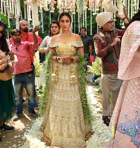 The movie veere di wedding can be watched in high definition on dailymotion below. Kareena kapoor bridal look veere di wedding | Veere di ...