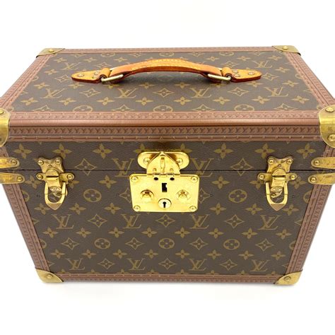 LOUIS VUITTON | BOX PHARMACIE TRAVEL CASE IN MONOGRAM CANVAS | Handbags ...