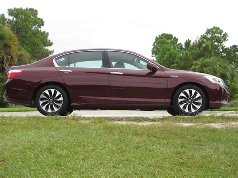 Overview 2015 Honda Accord Hybrid Touring