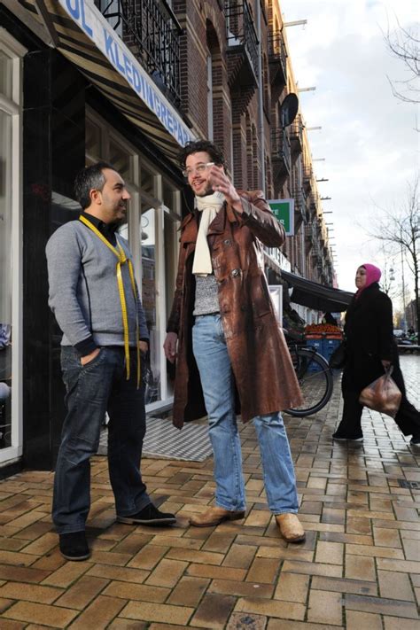 Erik dijkstra:vriendin, relaties, familie & vrienden. Tussen tien kettingrokende Turken in - de Brug - nieuws uit Amsterdam Oost