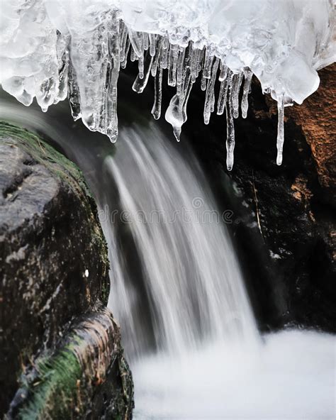 Running Waterfall And Ice Stock Image Image Of Melting 24832419