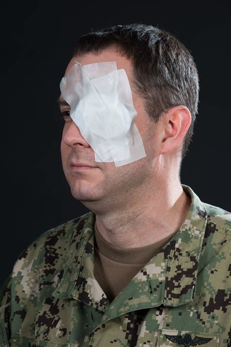 Army First Aid Kits Include New Eye Shield Article The United