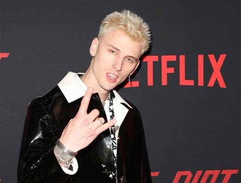 Does colson think pete can rap? Machine Gun Kelly Enlists Pete Davidson for "Candy" Music ...