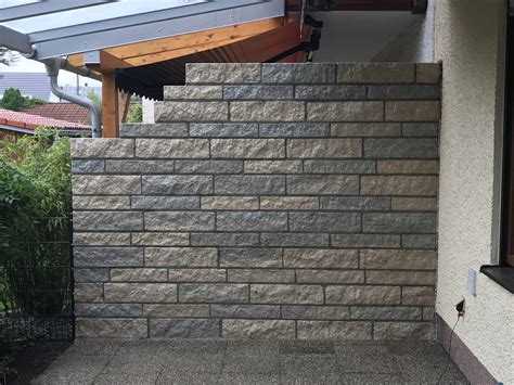 Dann kann die errichtung einer sichtschutzmauer eine sinnvolle. Mauer als Sichtschutz - HEWI Gartengestaltung