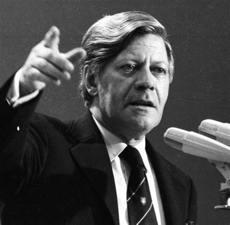 Mehr zu helmut schmidt erfährst du bei religionen entdecken und beim bösen wolf! Helmut Schmidt: Affäre traf Loki Schmidt schwer - WELT