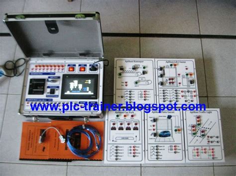 Pengalamanku ini cukup menarik, dan menarik untuk disajikan sebagai cerita dewasa 17 tahun dan semoga membuat pembaca tergiur. Trainer HMI atau Trainer TOUCHSCREEN ini merupakan trainer ...