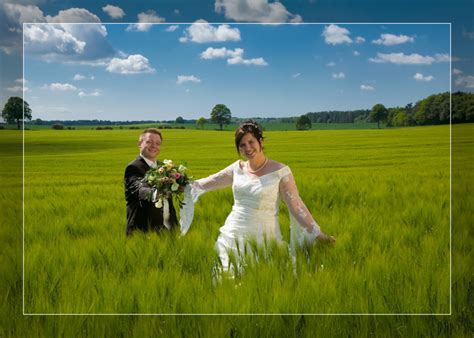 Ich bau dir ein schloss. Ein "Bett" im Kornfeld Foto & Bild | hochzeit, sommer ...