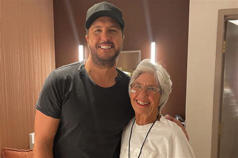 Luke Bryan Jokes About His Moms Spending Habits Says Hes ‘blessed To Look After Her