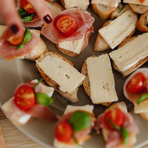 Hapjes met brie en rauwe ham Inspiratie Recepten