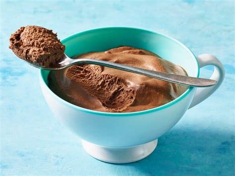 Linda fox is a local chef, caterer, and food critic. Whipping Up Chocolate Mousse Is Stressful. A Blender Makes ...