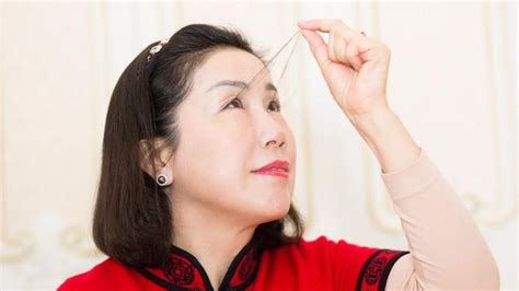 Tenemos para ti videos, imágenes y una amplia cobertura e información actualizada. You Jianxi logra el Récord Guinness con sus enormes pestañas