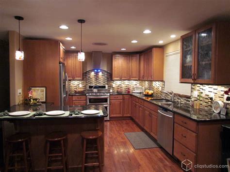 All frame types (36) standard overlay (14) modified full overlay (10) full overlay (12) wood species: Maple Caramel Kitchen - Traditional - Kitchen - Minneapolis - by CliqStudios