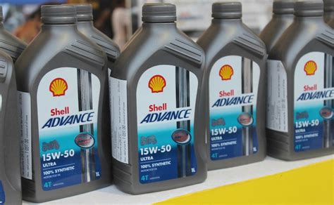 Best engine oil for 100cc bikes in india. All you need to know about motorcycle engine oil ...