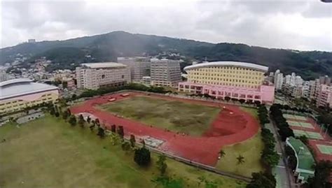這個台北捷運路線圖包含了： 文湖線、淡水信義線、松山新店線、 中和新蘆線、板南線、環狀線 悠遊卡忠誠度現金回饋：搭11~20次10 新店 新店區公所 七張 小碧潭 大坪林 景美 萬隆 公館 台電大樓 古亭 小南門 北門 台北 小巨蛋 南京三民 松山 南勢角 景安 永安市場 頂溪 松江南京 行天宮 中山. 臺北市立大學田徑場 400M | 路線 | 運動筆記 | tw.running.biji.co