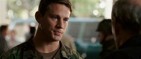 No livro querido john savannah e john ficam juntos no final ? Querido John 2010 DVDRip Latino MEGA [Putlocker ...