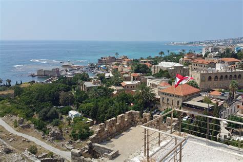 Lebanon, country consisting of a narrow strip of territory on the eastern shore of the mediterranean sea. Libanon - kann man dahin reisen? | Sirenen & Heuler