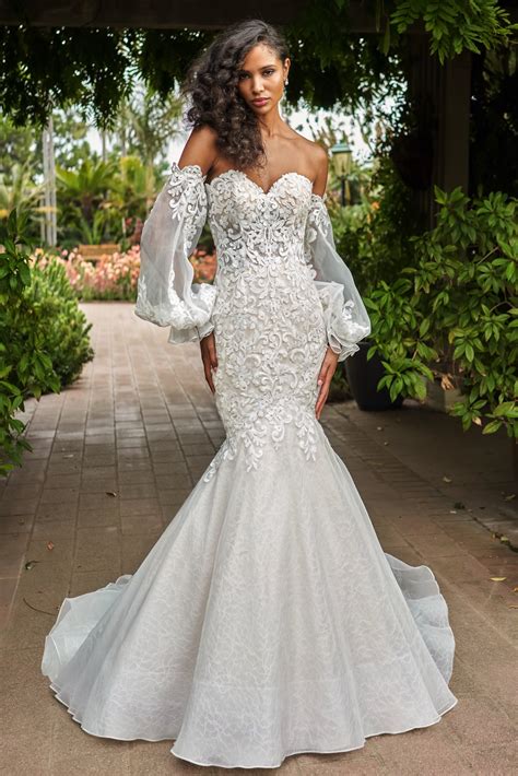 T242022 Alluring Romantic Tulle Mermaid Gown With Strapless Sweetheart Neckline And Detachable