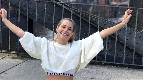 Nachdem nina noel bereits im november 2020 offenbarte, dass sie zum zweiten mal schwanger geworden ist, gab sie nun auch details zum geschlecht ihres zweiten kindes preis! "Krass Schule"-Star Nina Noel zeigt erneut ihr Baby im ...