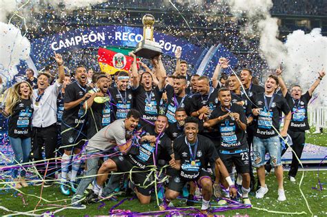 Renato will play reserves, resting his best players for the libertadores. O mais importante na noite da conquista da Recopa pelo ...