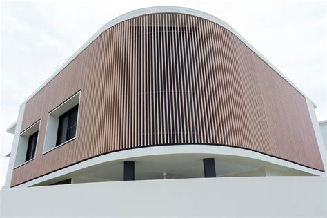 Using Aluminium Battens To Create A Bright Contemporary Home Facade