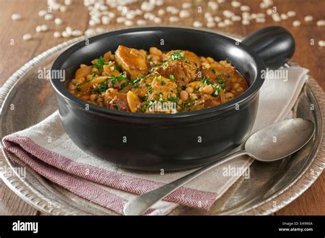 Ragoût dagneau aux haricots blancs Lamb stew with white beans Stock