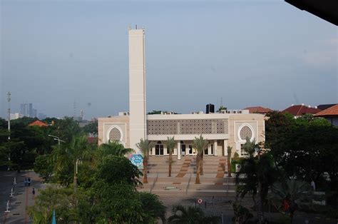 Optimalkan Peran Masjid Di Tengah Lingkungan Akademik Universitas