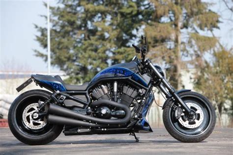 Harley Davidson Vrsc Umbauten Mit Revolution Motor Von Thunderbike