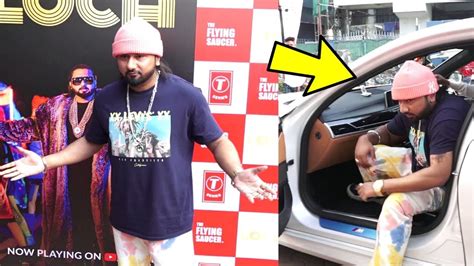 Yo Yo Honey Singh Grand Entry At Loca Song Launch Youtube