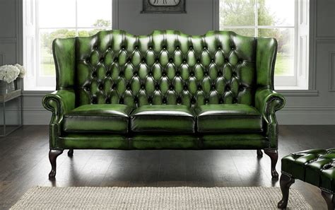 Key features • hand tufted chesterfield style recliner • 1.9 density high resiliency wrapped seat cushions • choice of seat wrap polyfiber/dacron (firmer) or down feather (softer) • seat cushion. Green Chesterfield 3 Seater High Back chair | DesignerSofas4U