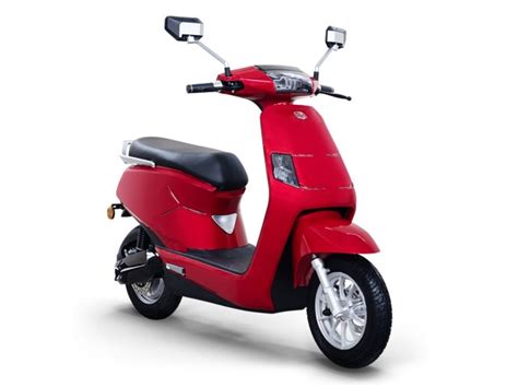 These are all practical runabouts whose performance isn't quite. BGauss A2 and B8 Electric Scooter Launched in India - Bike ...