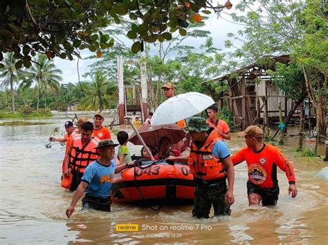 philippines 30 000 displaced after low pressure area causes floods and landslides floodlist