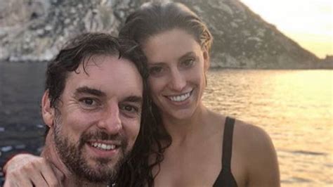 Pau gasol sáez (catalan pronunciation: Pau Gasol y Catherine McDonnell, muy enamorados en Ibiza ...