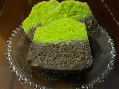 Jika semua bahan untuk resep kue bolu sudah tersedia, maka kini saatnya anda untuk memulai membuat resep kue cake ini. Resep Bolu Kukus Pandan yang Enak dan Bikin Nagih