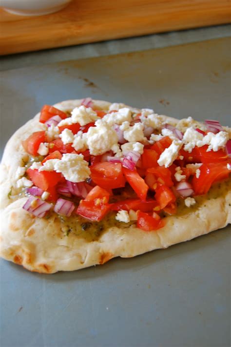 Substitute diced regular tomatoes for plum tomatoes and place in colander to drain excess liquid. La Petite Maison Verte: Bruschetta Pizza