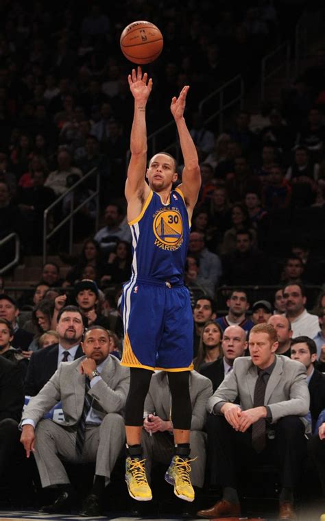 His forearm is slightly tilted away from this line, keeping the ball above his shooting eye. Stephen Curry Shooting Wallpaper - WallpaperSafari