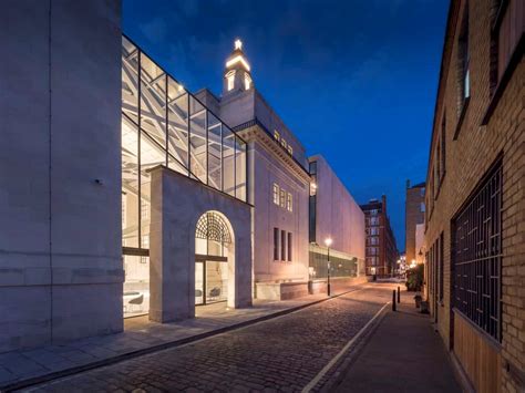 This is also one of the best schools in london for international students. London Business School - MFS