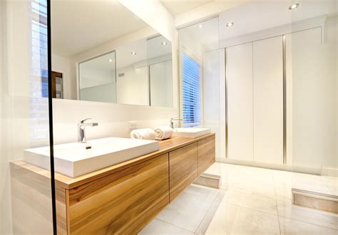 Les produits de la catégorie mobilier & rangement salle de bain sur la boutique en ligne fy home. Salle de bain moderne - Christian Marcoux