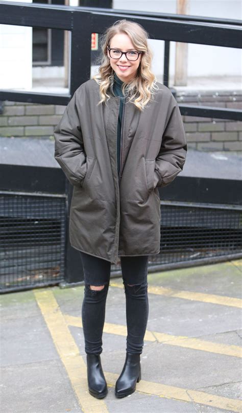 Sacha Parkinson – HawtCelebs