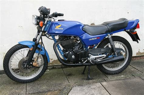 I'd say this custom cafe is. HONDA CB250RS, EXCEL 500, FT500 HYBRID. CAFE RACER? HILL ...