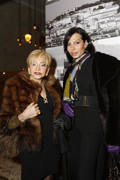 Betty Grafstein celebra hoje o 88.º aniversário. Veja a evolução da