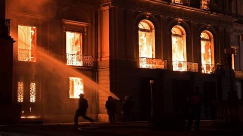 Fire Engulfs Major Brazilian Museum
