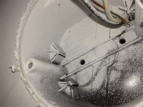Do you think my current ceiling box can support a 40 lb light fixture? lighting - How can I tell if a ceiling box will support a ...