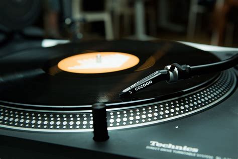 TECHNICS SL-1210MK7 IS A STATE-OF-THE-ART TURNTABLE - Mutha FM