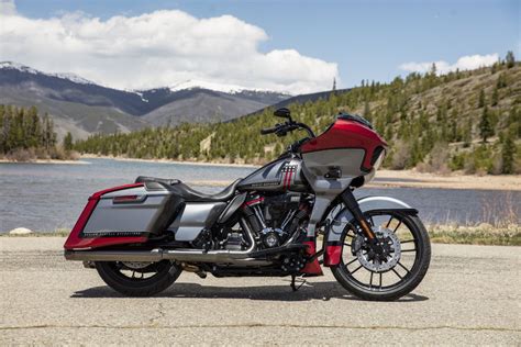 The word irony is often misused, but in this case, webster's classic definition is right on the money: 2019 Harley-Davidson CVO Model Updates: Street Glide ...