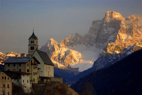 Beautiful above view of tropical landscape and sea, santa lucia island, caribbean. Colle Santa Lucia Belluno Dolomiti Veneto Italia ...