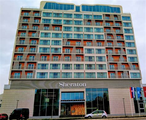 These individually decorated accommodations have separate living rooms. Sheraton Hotel Novi Sad
