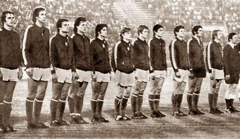 2 lang ádám, 3 korhut mihály, 4 kádár tamás, 5 fiola attila. Magyarok a labdarúgó-világbajnokságokon: 1978 - Válogatott ...