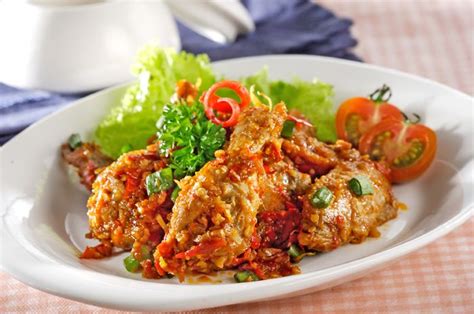 Tumis bumbu halus hingga harum masukkan serai dan daun jeruk. Resep Dan Cara Membuat Ayam Rica Rica - Kreatifitas Terkini