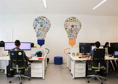 A empresa está a escrever futuro do comércio online com a plataforma de gestão de risco mais. Feedzai closes $50M Series C to help banks and merchants ...