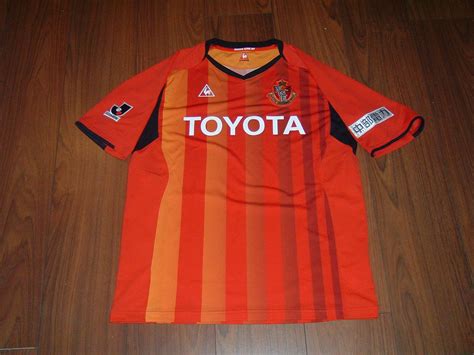 Открыть страницу «名古屋グランパス / nagoya grampus» на facebook. Nagoya Grampus Eight Home football shirt 2009 - 2010.